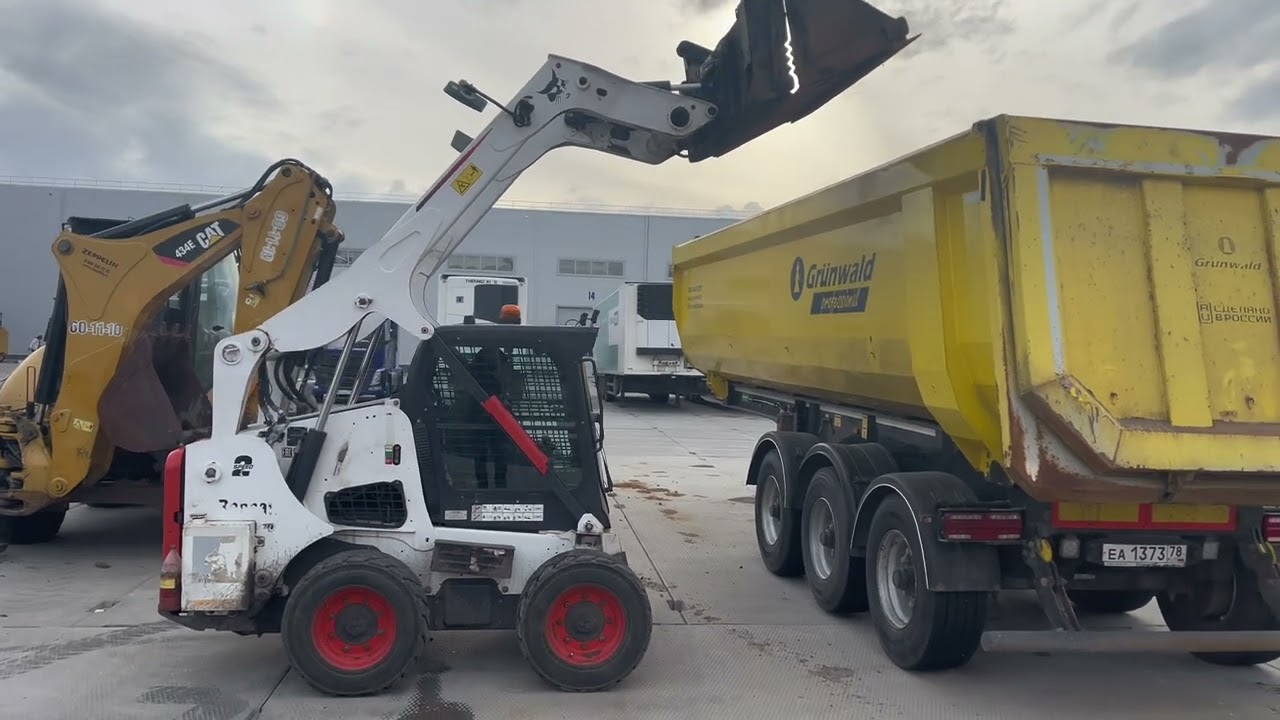 Bobcat S770 & SANY SS270V