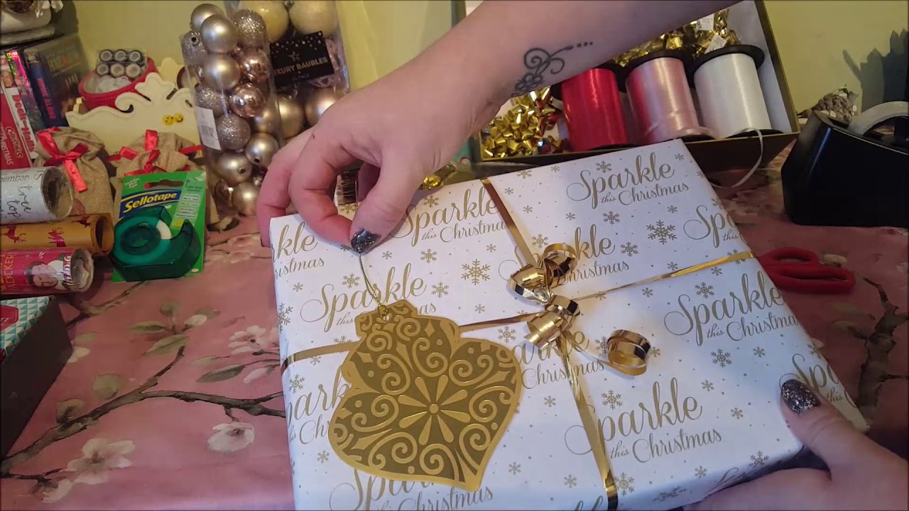 How to wrap Christmas Presents - Easy simple steps