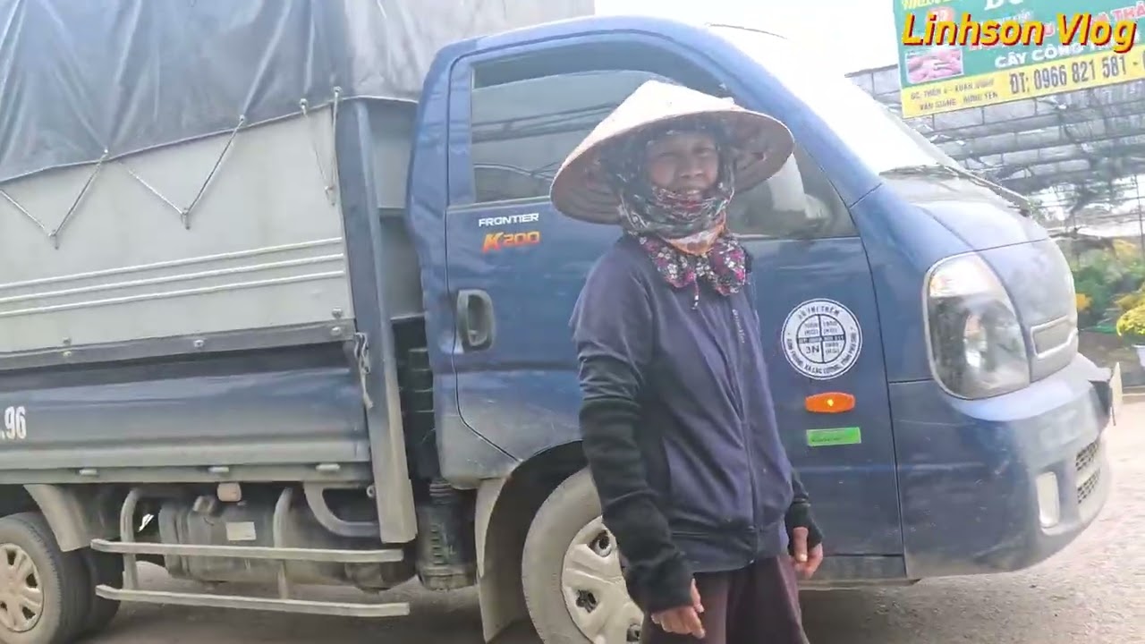 chợ hoa xuân quan ngày giáp tết