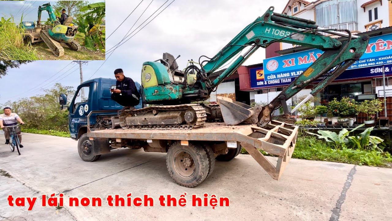 THANH NIÊN TUỔI TRẺ TÀI CAO LÁI Ô TÔ HOA MAI CHỞ MÁY XÚC CHẠY TỐC ĐỘ KINH HOÀNG VÀ CÁI KẾT ĐẮNG