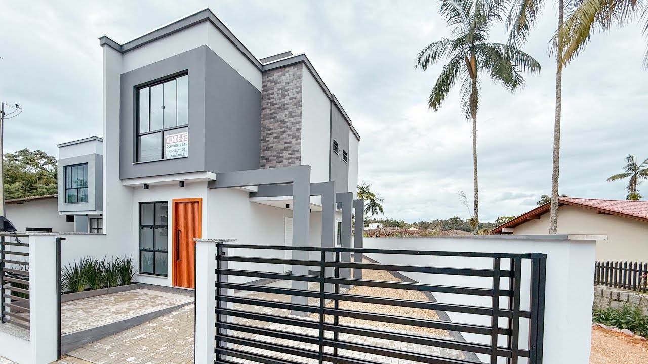 SOBRADO LINDO E MODERNO COM 2 SUÍTES 83m2 AMPLO TERRENO, FACHADA LINDA A VENDA GUABIRUBA/SC 549 MIL