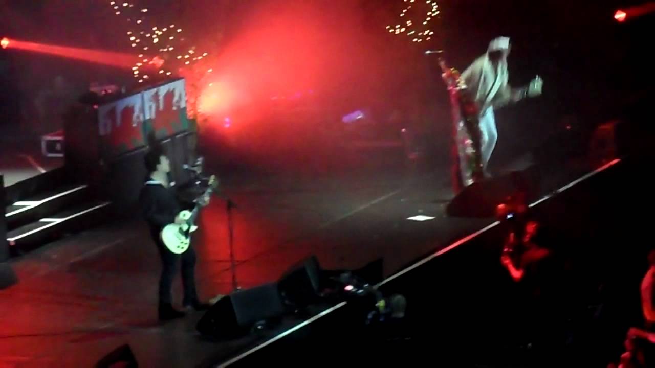 Manic Street Preachers - Faster - National Treasures at the O2 London 17th December 2011