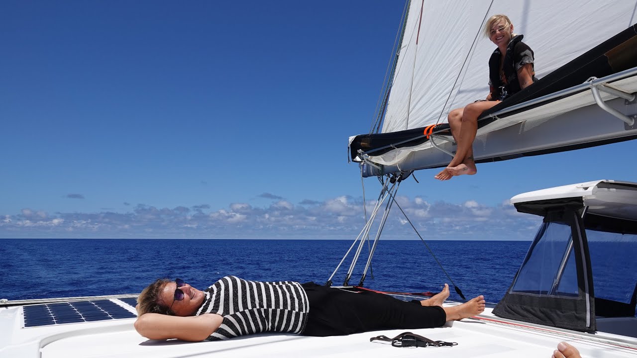 Stormy weather to the Azores - Sailing Greatcircle (ep.174)