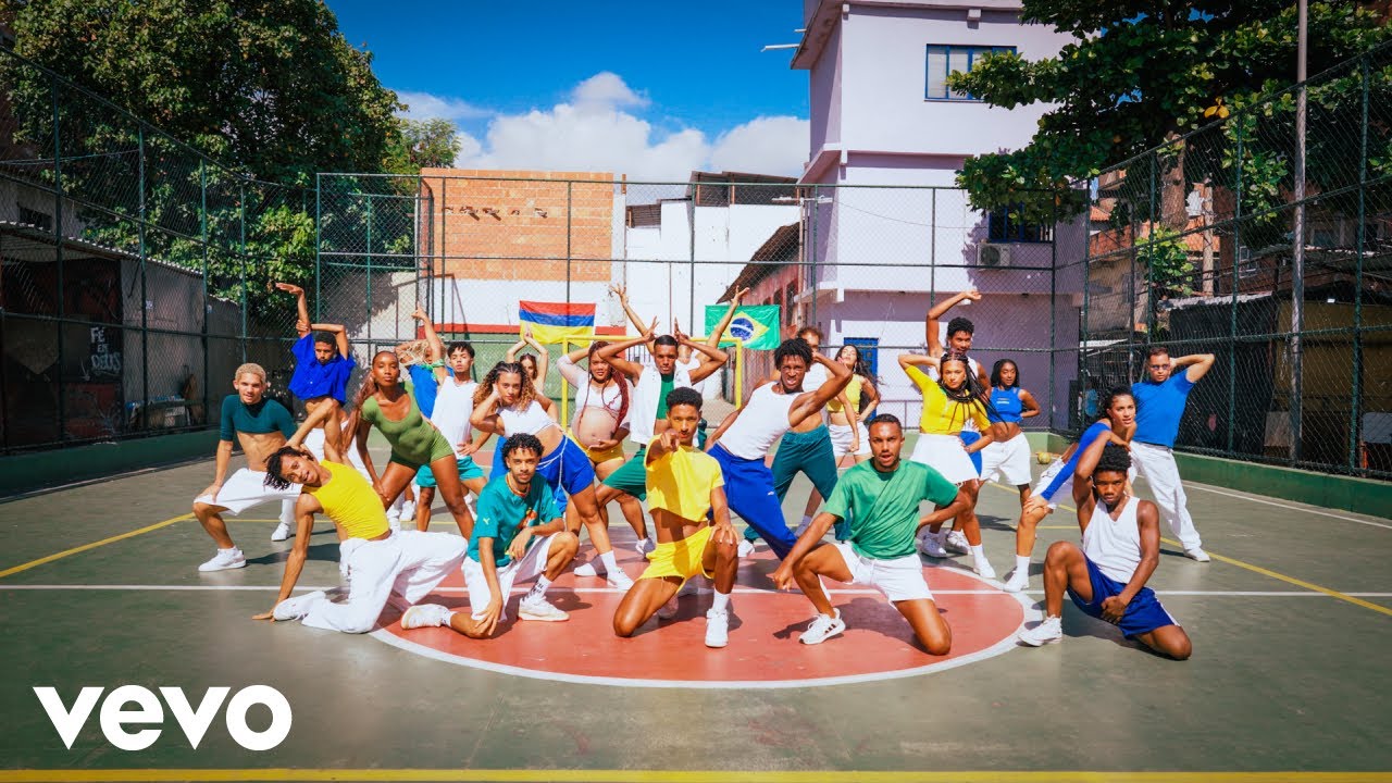 Shakira, Papatinho - Estoy Aqu&iacute; (Remix - Dance Video)