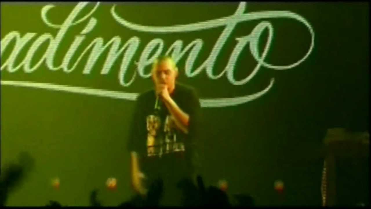 Fabri Fibra- Coccole (live alcatraz 2006)