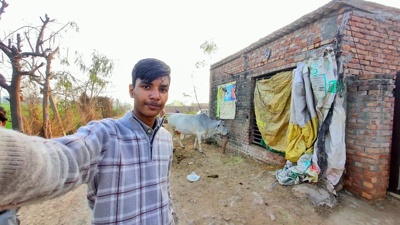Gaaye Mere Piche Pad Gayi 😱 | Desi Village Funny Video @karantrevlogs 