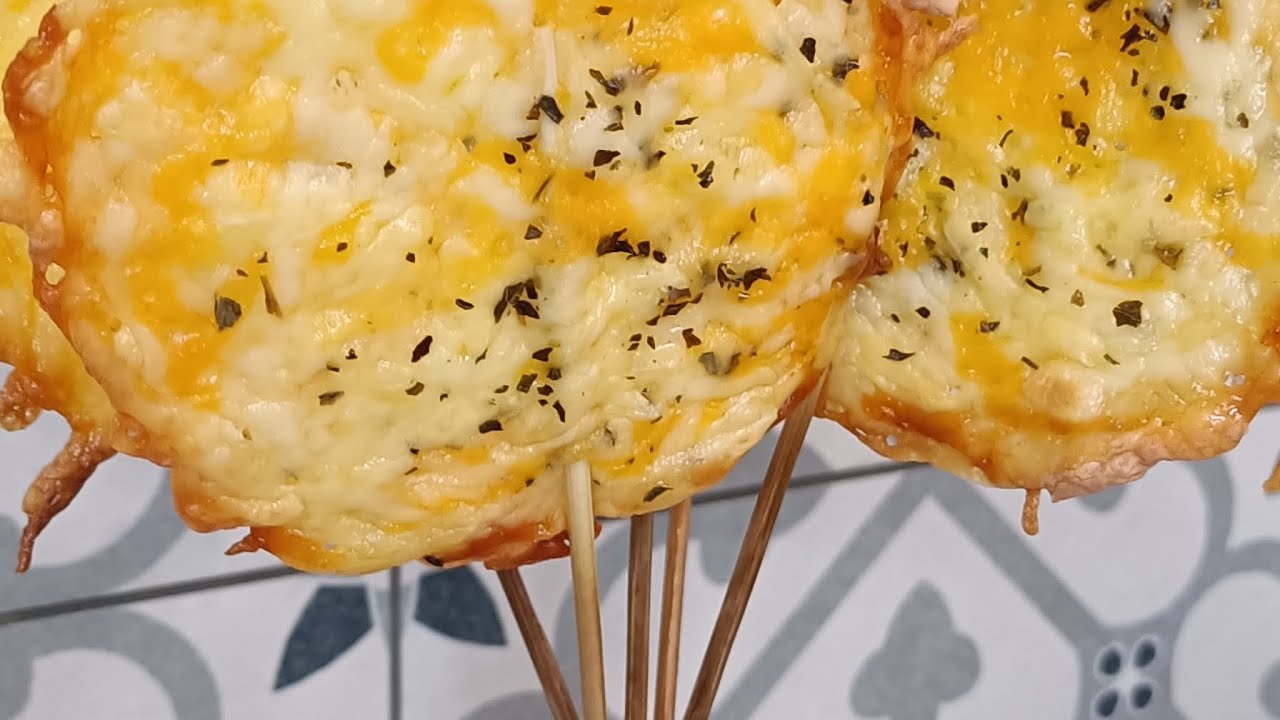 Piruletas de queso!! geniales para un entrante en cualquier fiesta o cumple!!