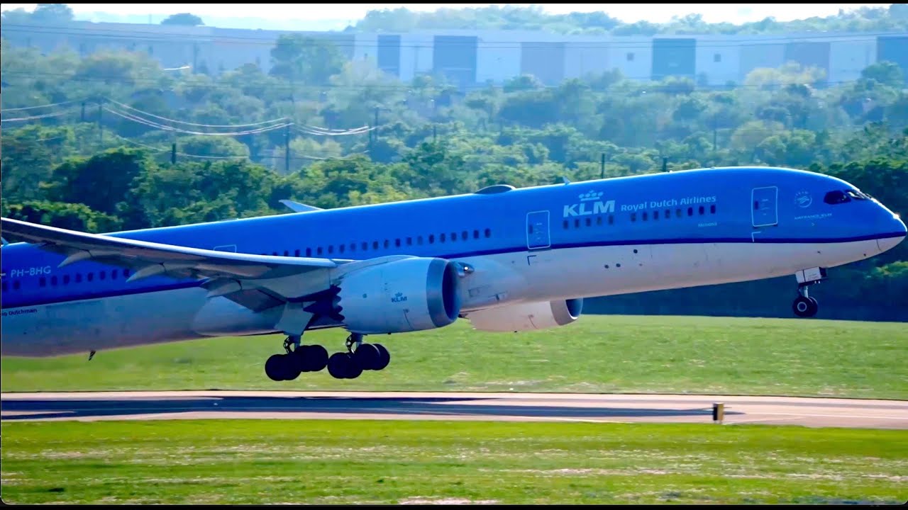 4K 30 MINUTES OF AWESOME PLANE SPOTTING AT AUSTIN (KAUS) INTERNATIONAL AIRPORT.