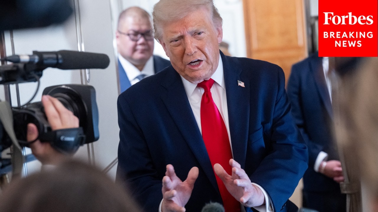 ПОЛНОЕ ВИДЕО: Трамп отвечает на вопросы о войне с Ираном и Центре Кеннеди во время пресс-подхода ...