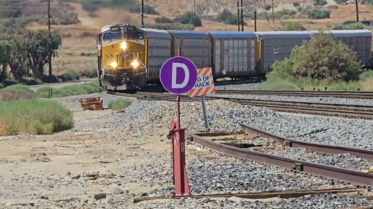 Eastbound Union Pacific Vehicle Train At El Casco on Beaumont Hill  09/13/2025