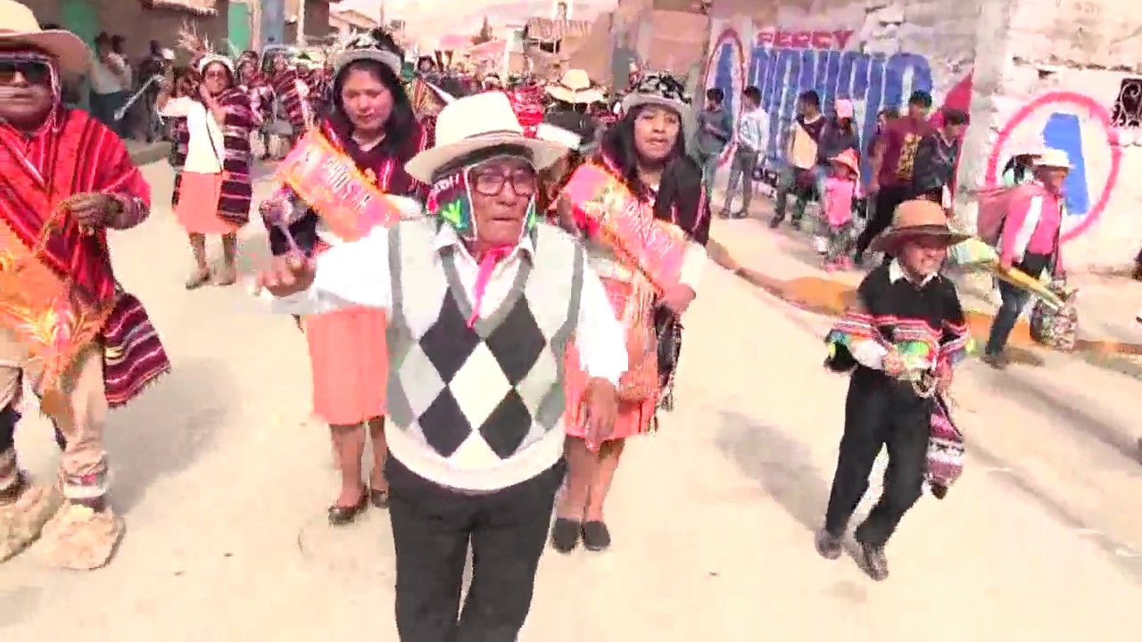 LLAMICHADA EN TINYARI CHICO - CHONGOS BAJO
