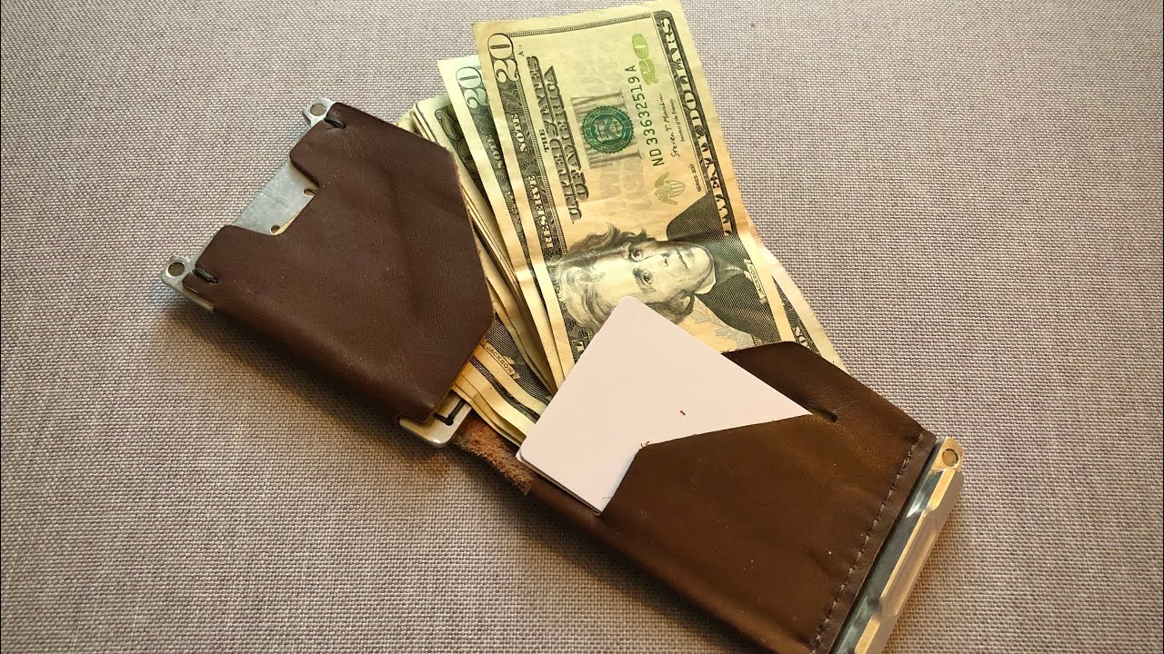 How much cash can a Venture billfold hold?
