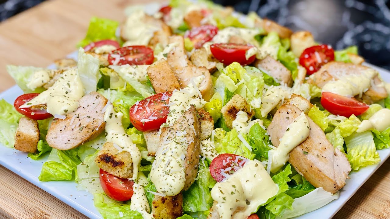 САЛАТ ЦЕЗАРЬ С ДОМАШНИМ ВИНАГРЕТОМ 🥗 С СУБТИТРАМИ