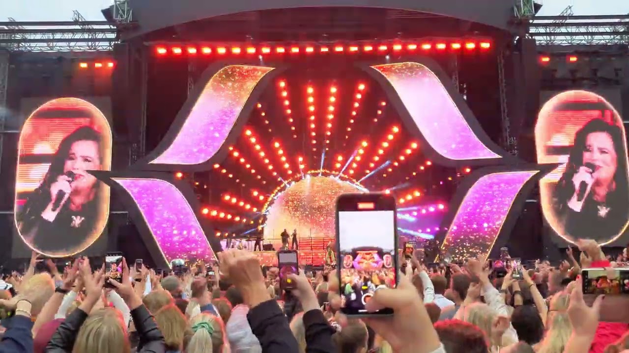 Kaija Koo - Supernaiset live @ Olympiastadion Helsinki