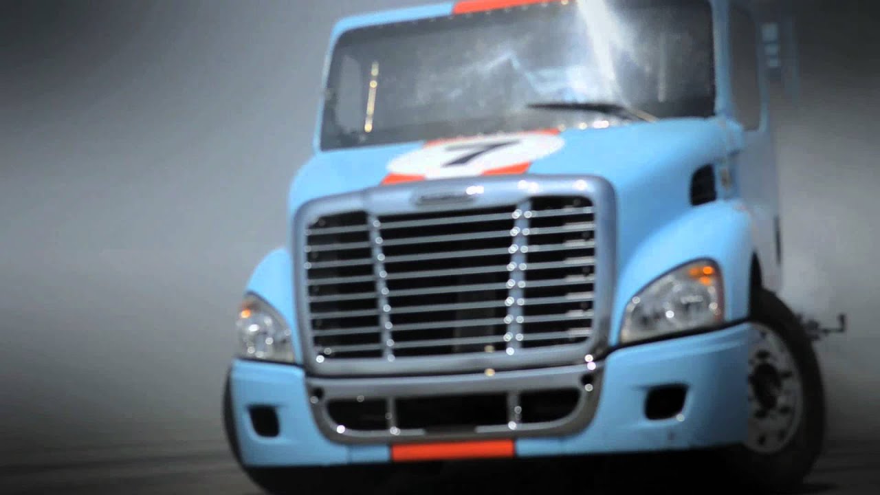FORMULA DRIFT FIRST EVER SEMI TRUCK DRIFTING EXHIBITION