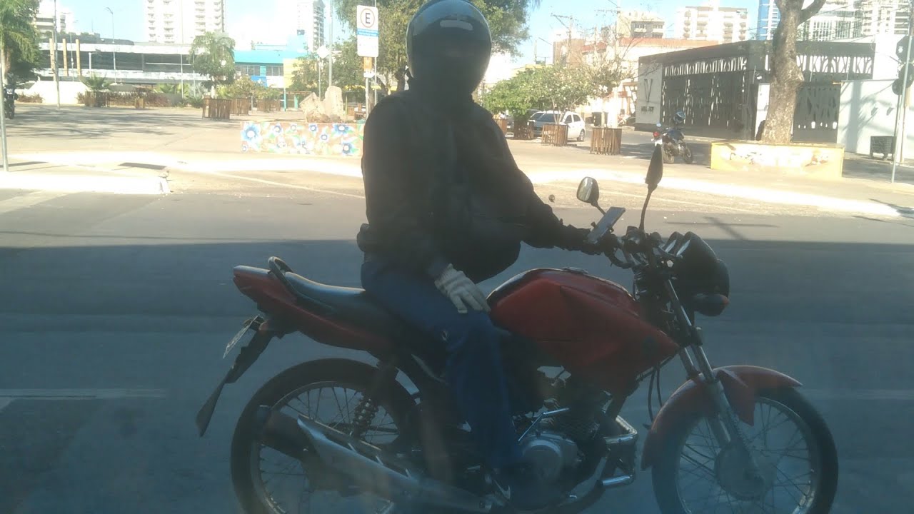 Descubra Cuiabá de Moto! Do Centro Histórico à Arte de Rua.
