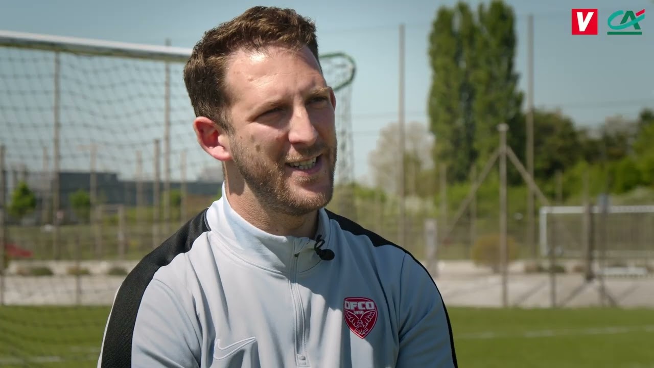 Plan de jeu : une implication supérieure chez la jeune footballeuse ?