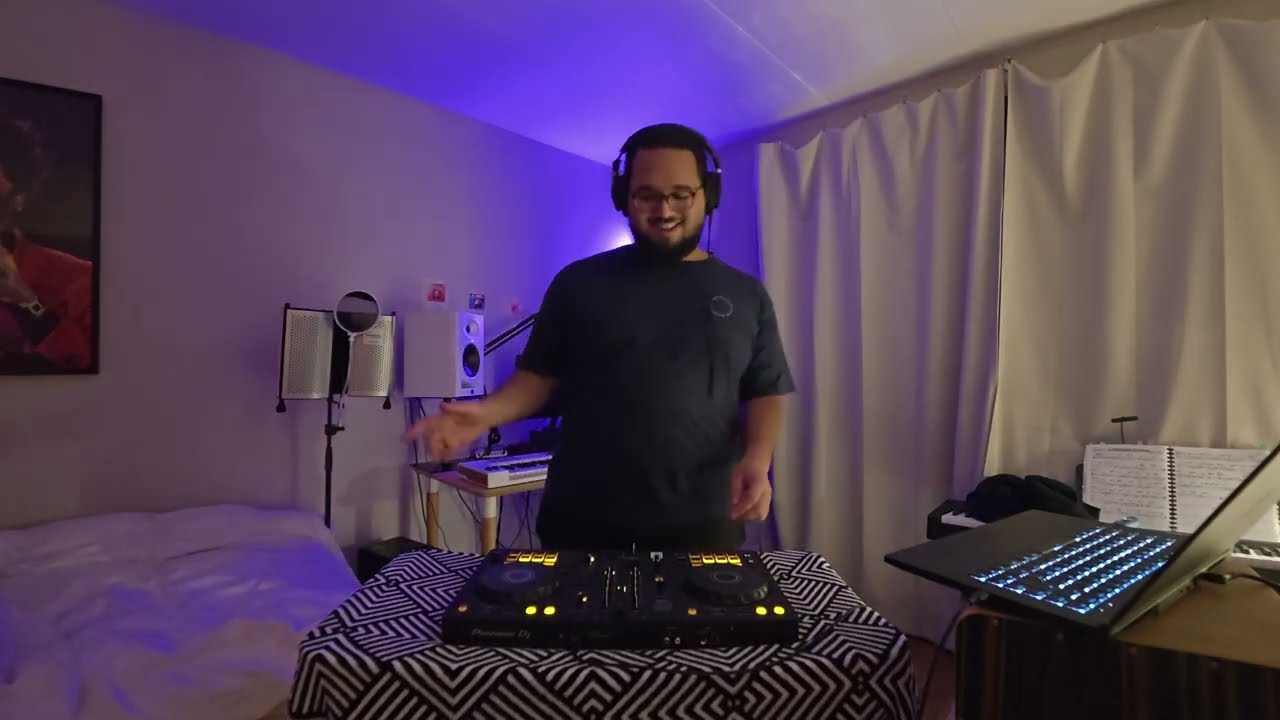 Late night bedroom Dj sesh - José Diaz
