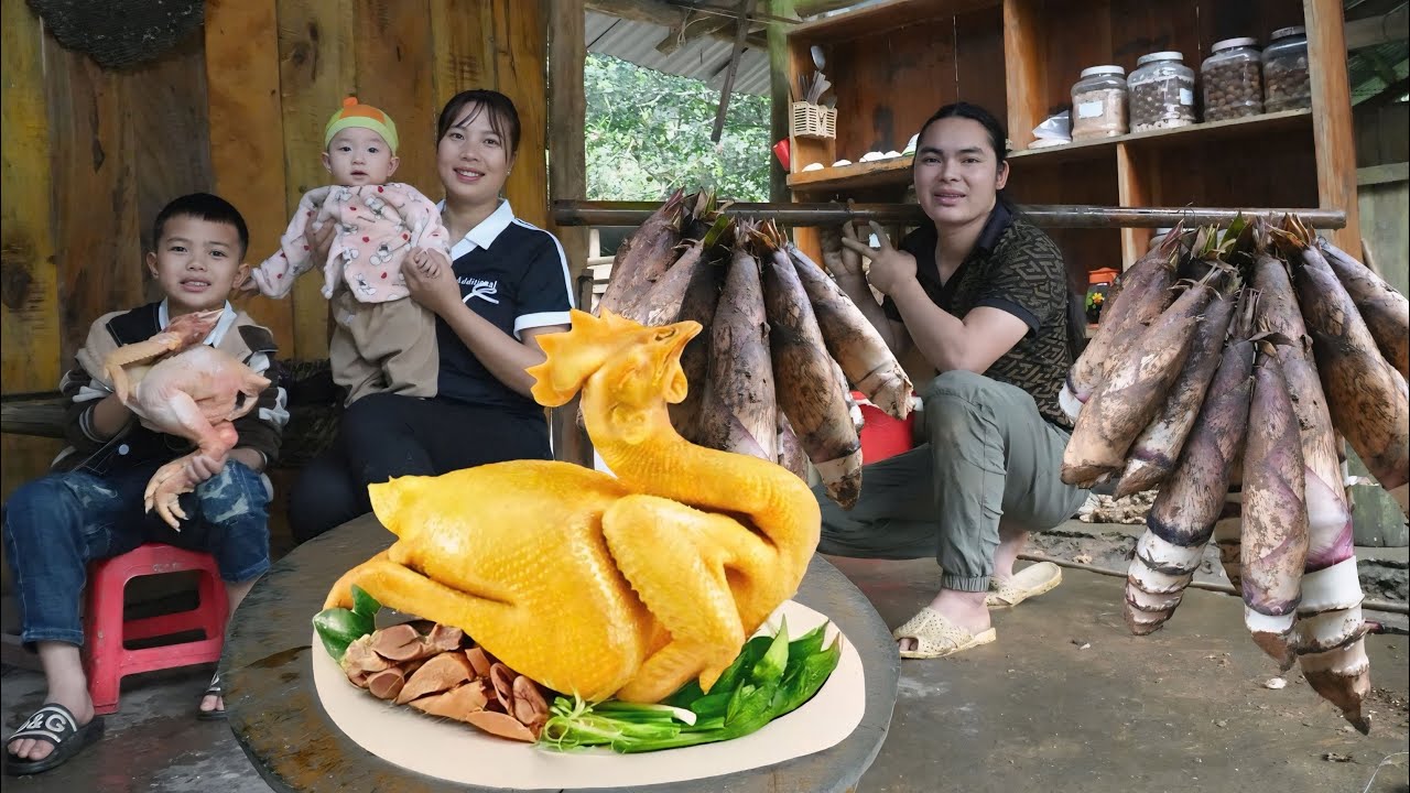 Harvesting bamboo shoots at the beginning of the season and cooking dishes from bamboo shoots