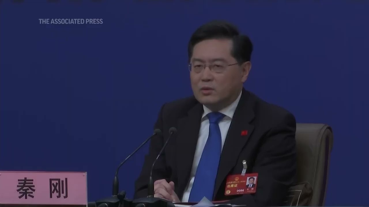 Chinese FM condemns threats over Ukraine