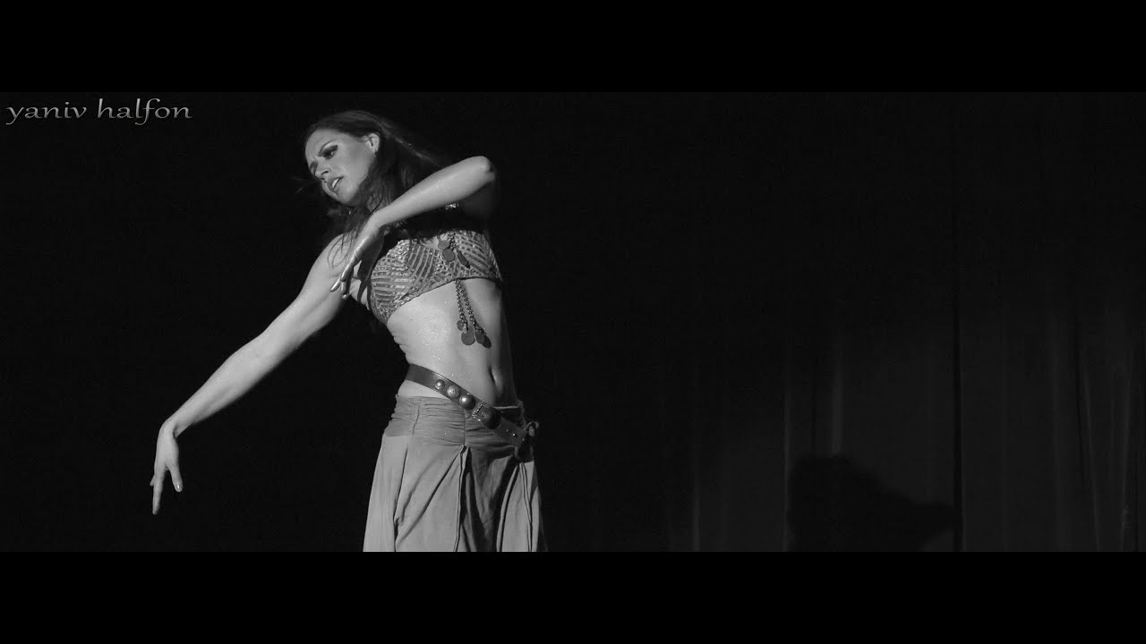 Jules Downum performs in The Tribal Massive Bellydance Showcase