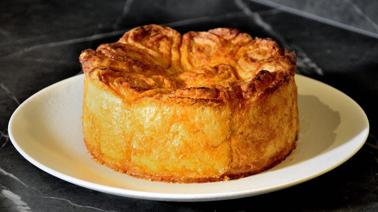 Kouign-amann video ricetta bretone burrosa e caramellata. Provala a casa!