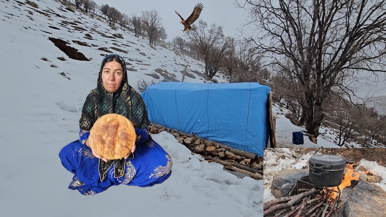 Fighting the cold💨🌬: Melting💧 snow❄ and baking butter bread🫓 in the snow❄🌨