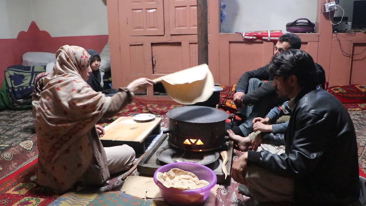 HOW LIFE OF VILLAGERS IS PEACEFUL IN WINTER SEASON AT BAR VALLEY - GILGIT BALTISTAN - PAKISTAN |