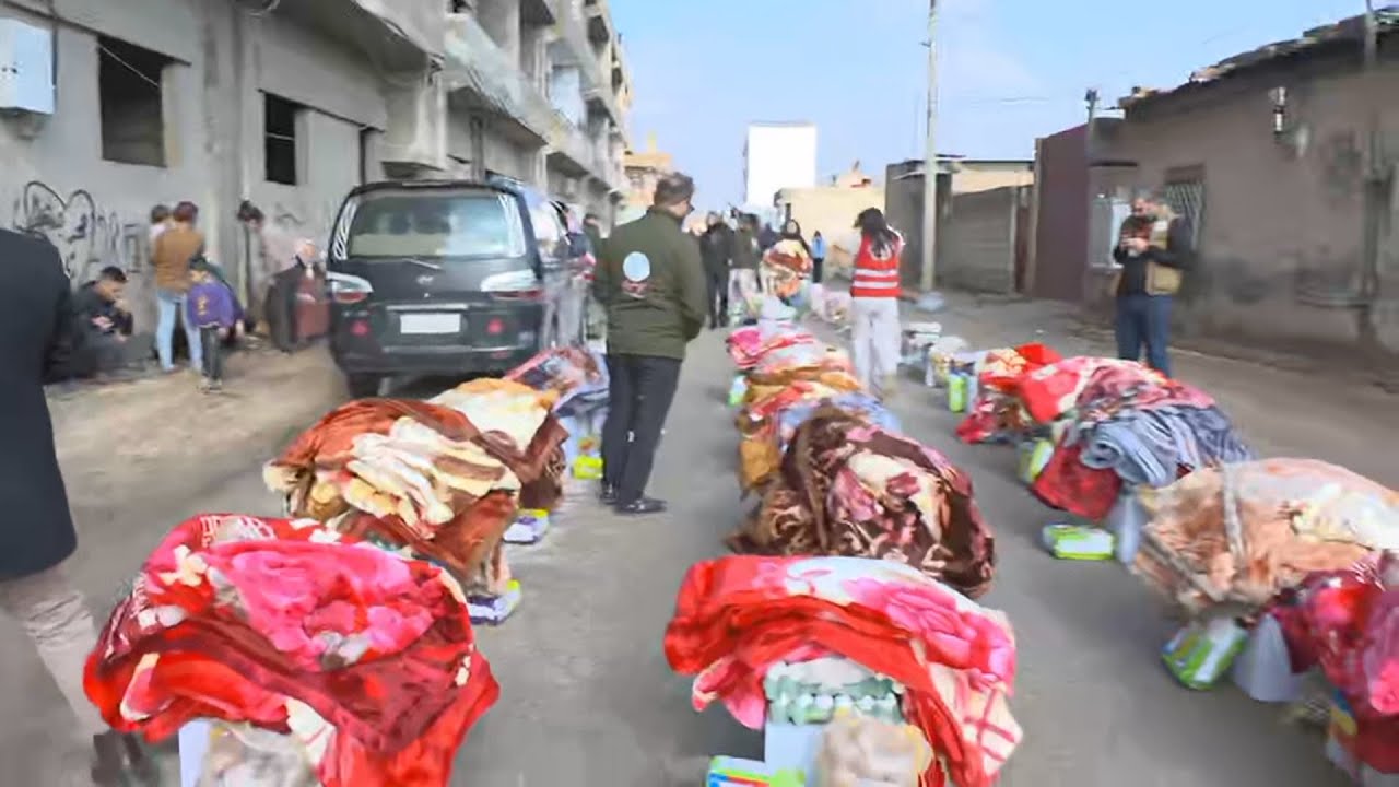 ئاوارەکانی عەفرین لە قامشلۆ هاوکارییەکانی 'رەنجی رووداو' وەردەگرن