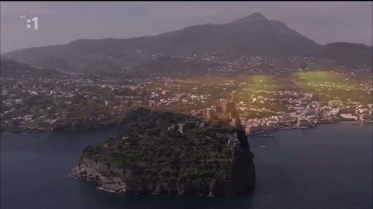 Svet z vt&aacute;čej perspekt&iacute;vy  Messina, Neapol, Taliansko
