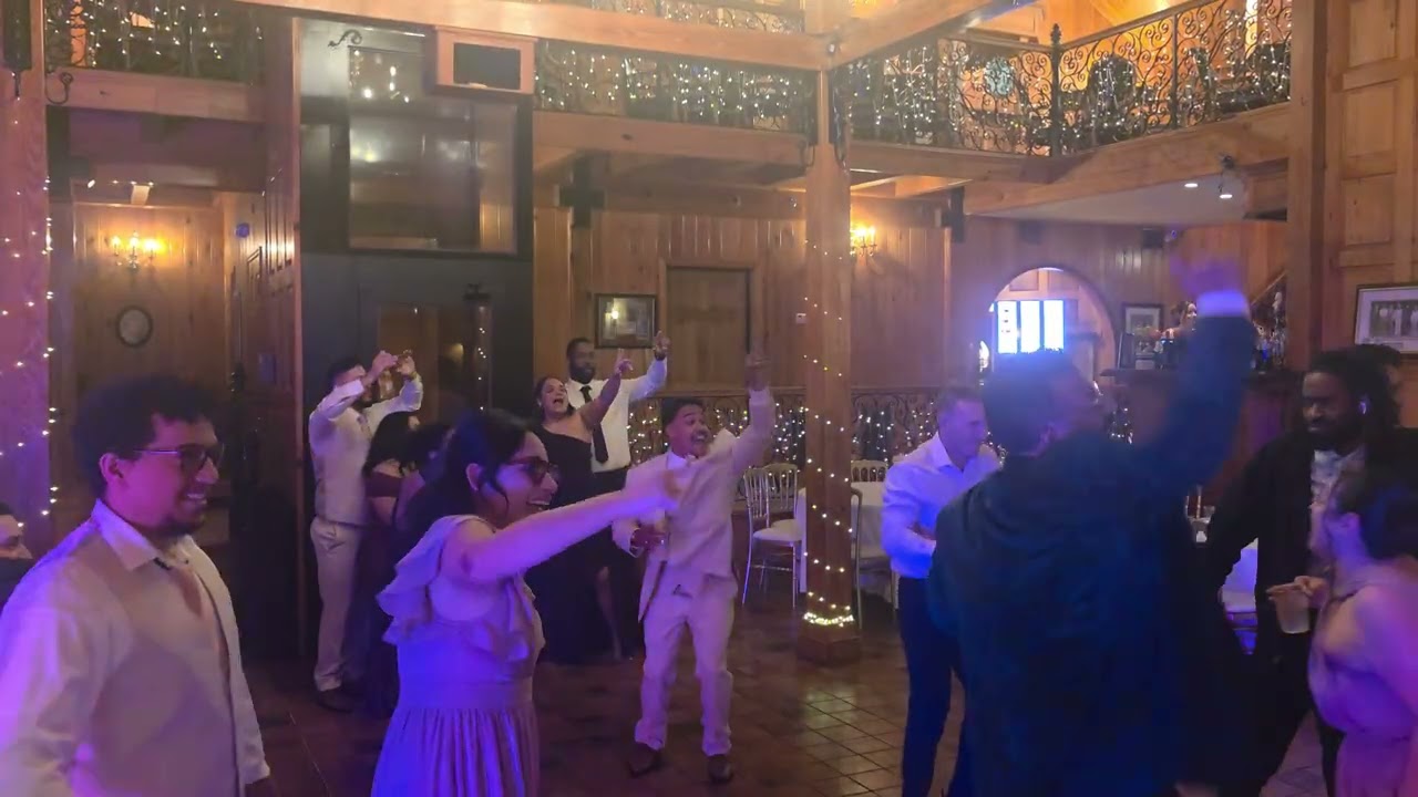 Estate on the Halifax Dancing 17.0 