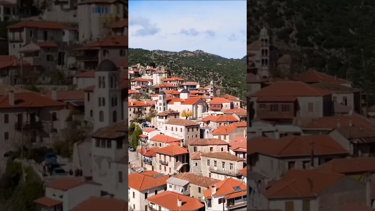 &Delta;&eta;&mu;&eta;&tau;&sigma;ά&nu;&alpha; ά&nu;&omega;&theta;&epsilon;&nu;! Dimitsana village from above! #Dimitsana #drone #europeantravel #greecetravel