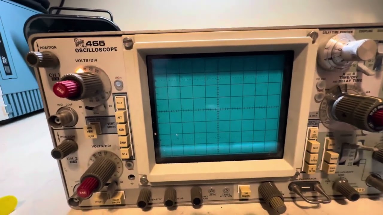 Tektronix 465 100 MHz 2 Channels Analog Oscilloscope Repair Part 1