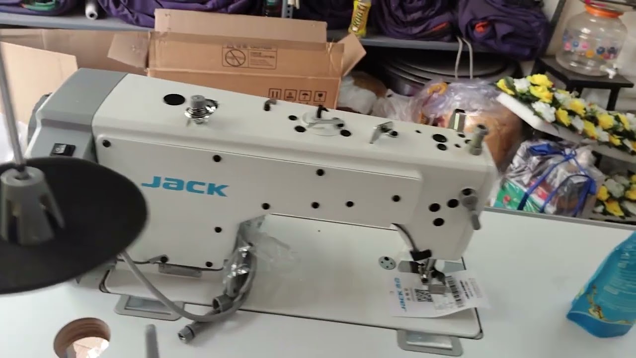 f6 Jack sewing machine brand new good condition