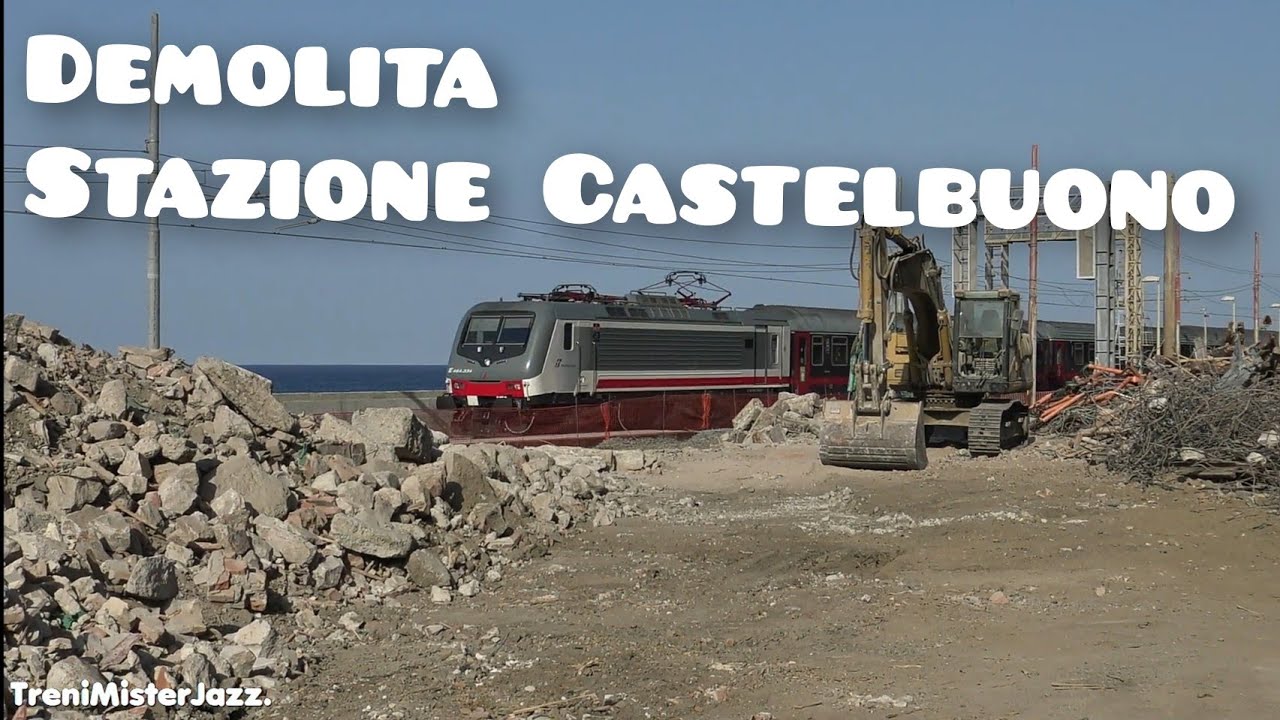 Demolita la stazione di Castelbuono in un cumulo di macerie. Transiti vari.