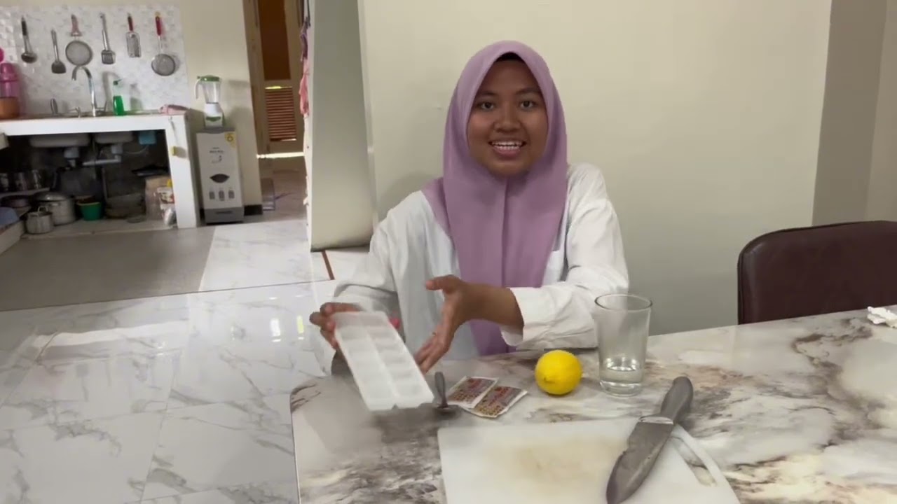 How to Make a Simple Honey Lemon Drink Tutorial | English Assignment MKWU FKM UNAND