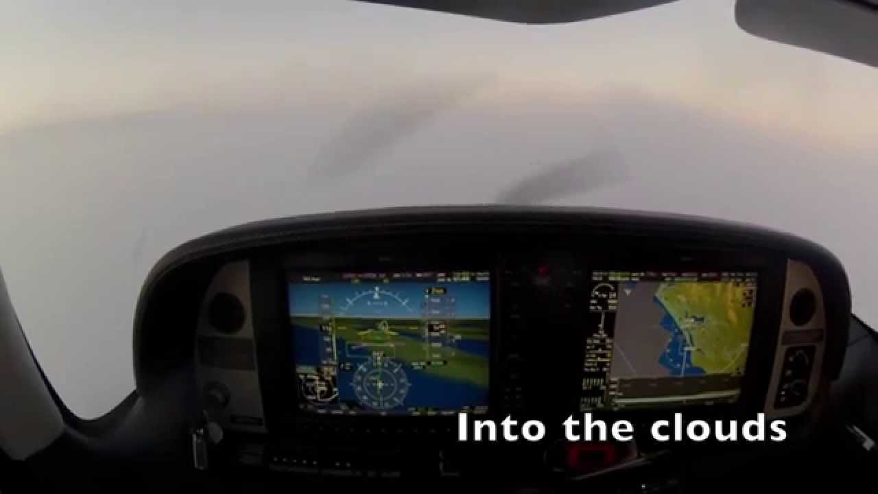 Missed Approach at North Bend, Oregon - No Runway In Sight!