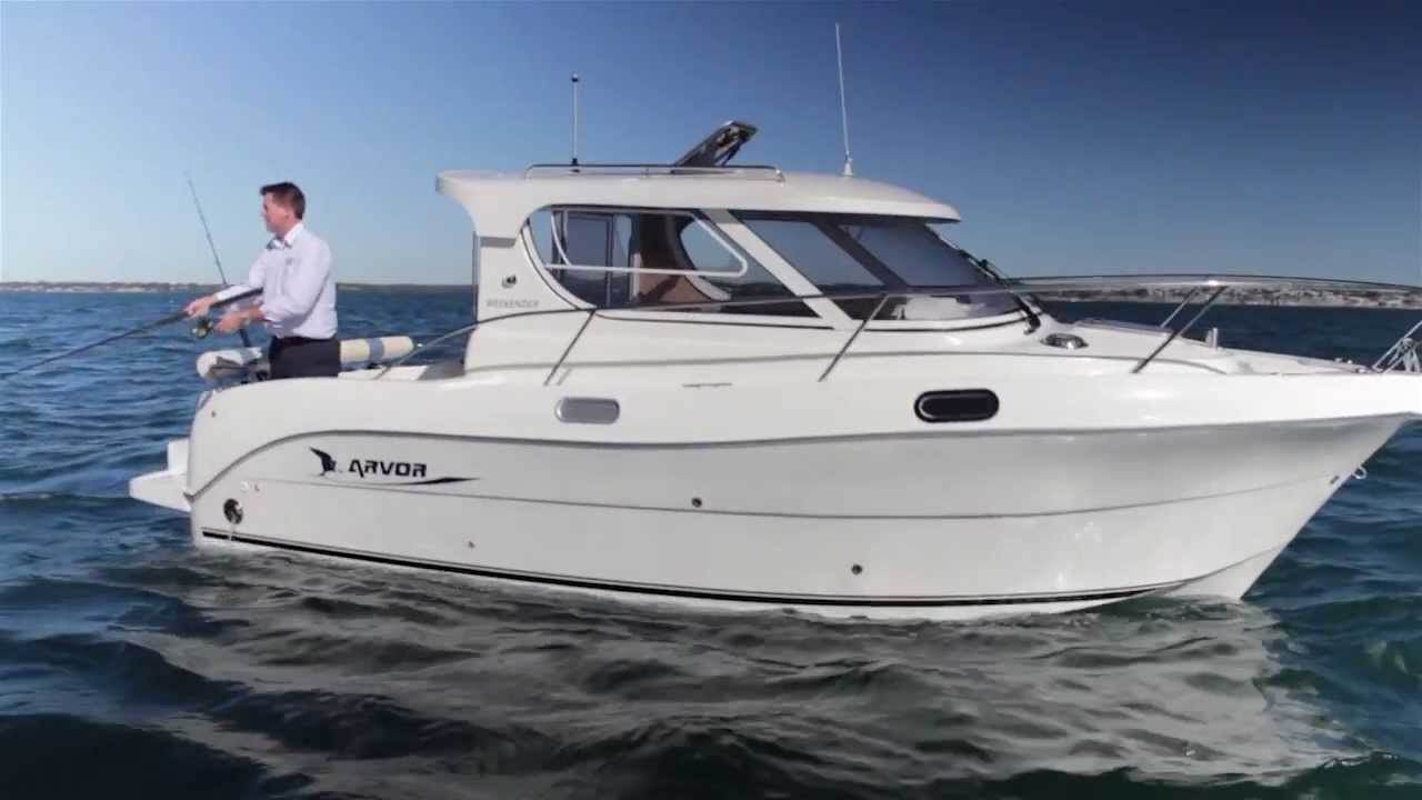 Arvor Weekender, Shaft drive | Turbo diesel | Semi displacement Hull | Family / Fishing boat