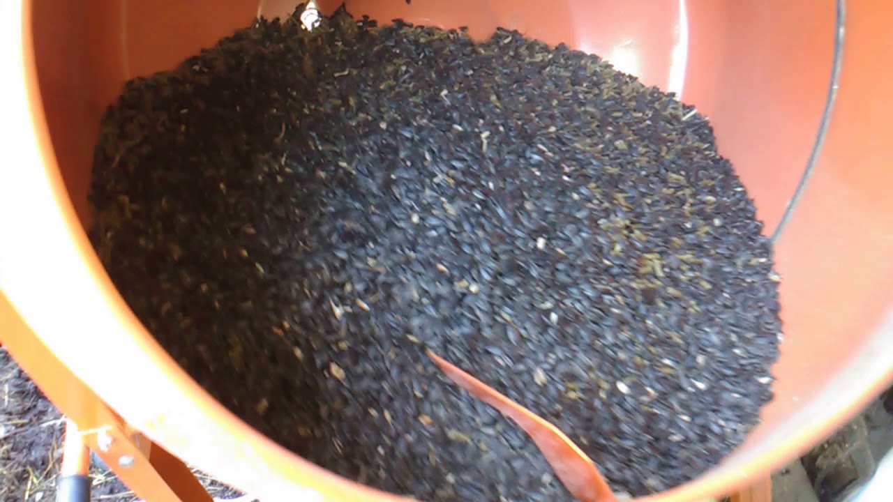 Easiest and fastest way to mix rabbit feed