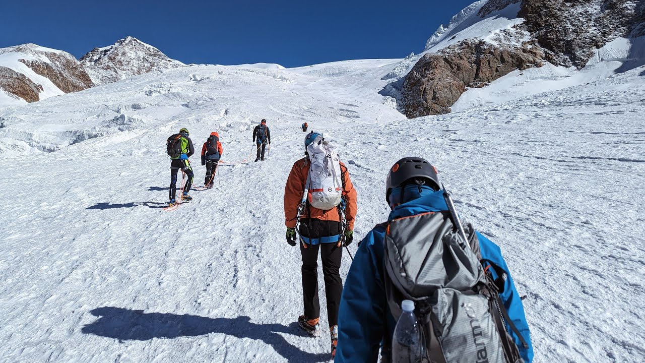Piramide Vincent 4215m, Monterosa, Italy