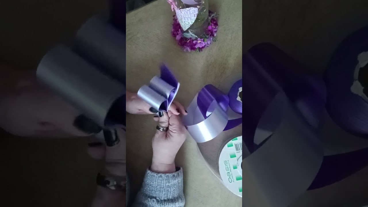 Let's make a two coloured bow