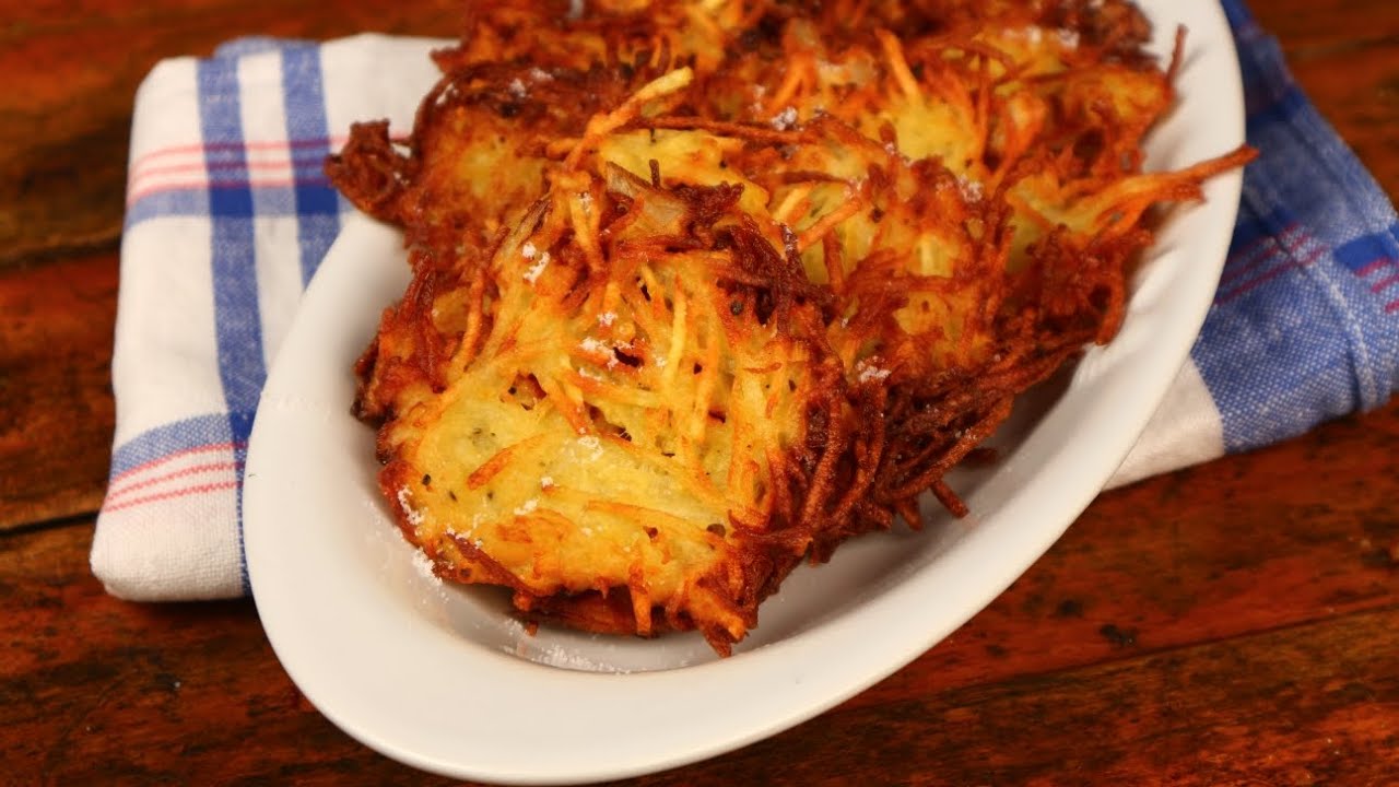 Frittelle di patate e cipolle senza bilancia, croccanti e sfiziosissime!