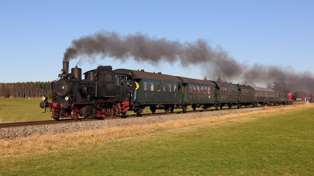 Dampf am Tegernsee mit 70 083 und 52 8168 am 6.12.2015