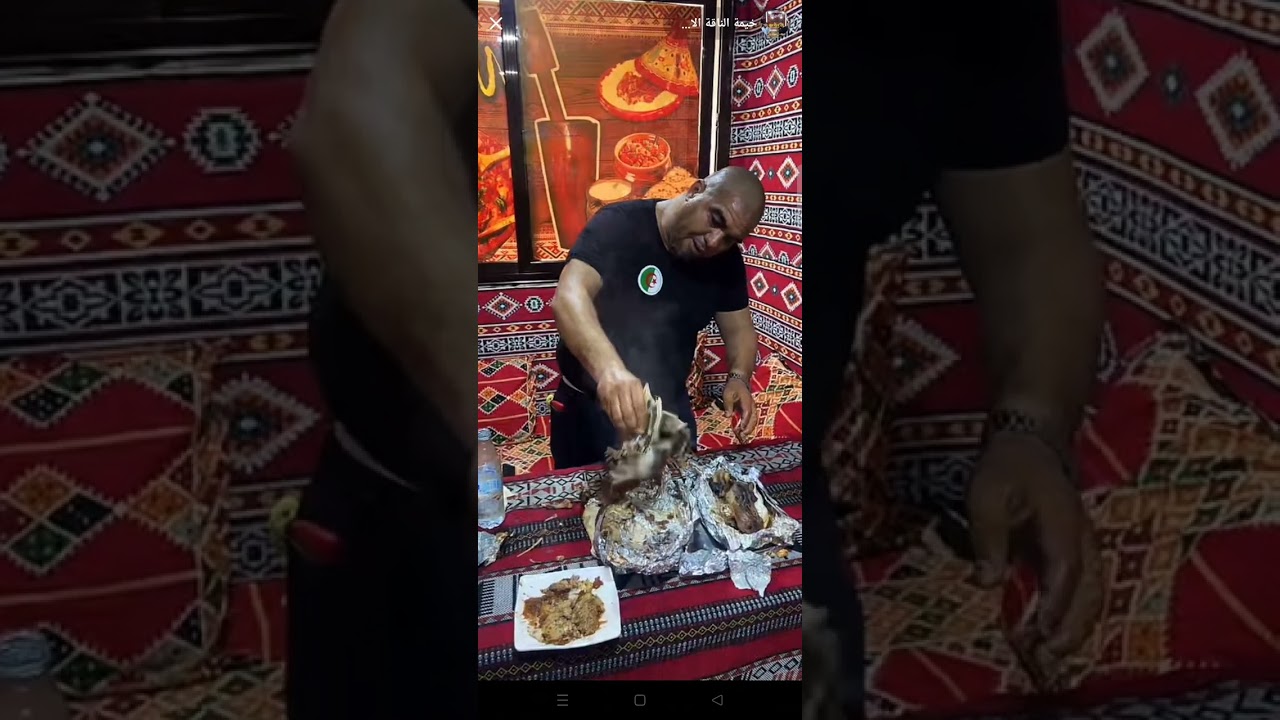 سليم أكول 10 رأس غنم في خيمة الناقة الاصيله تبارك الله ربي يعطيه صحه