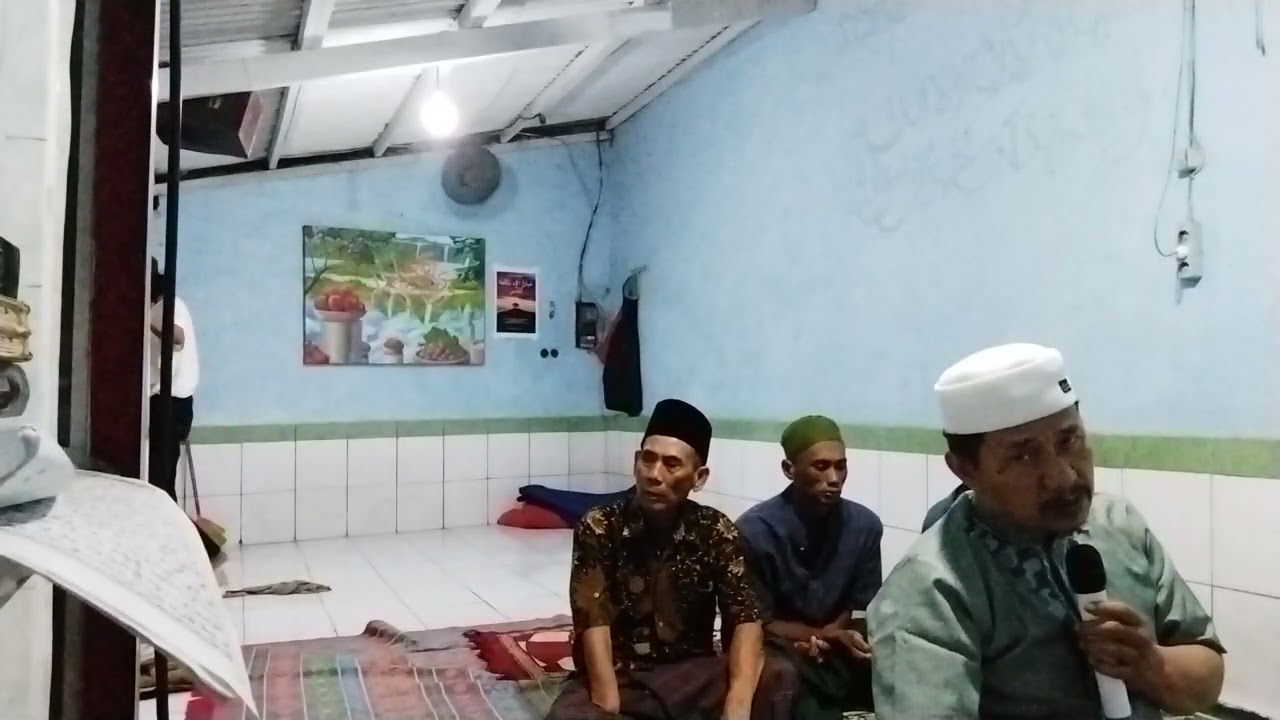 SHOLAT MAGHRIB BERJAMA'AH LANJUT BACA SURAT AL-KAHFI