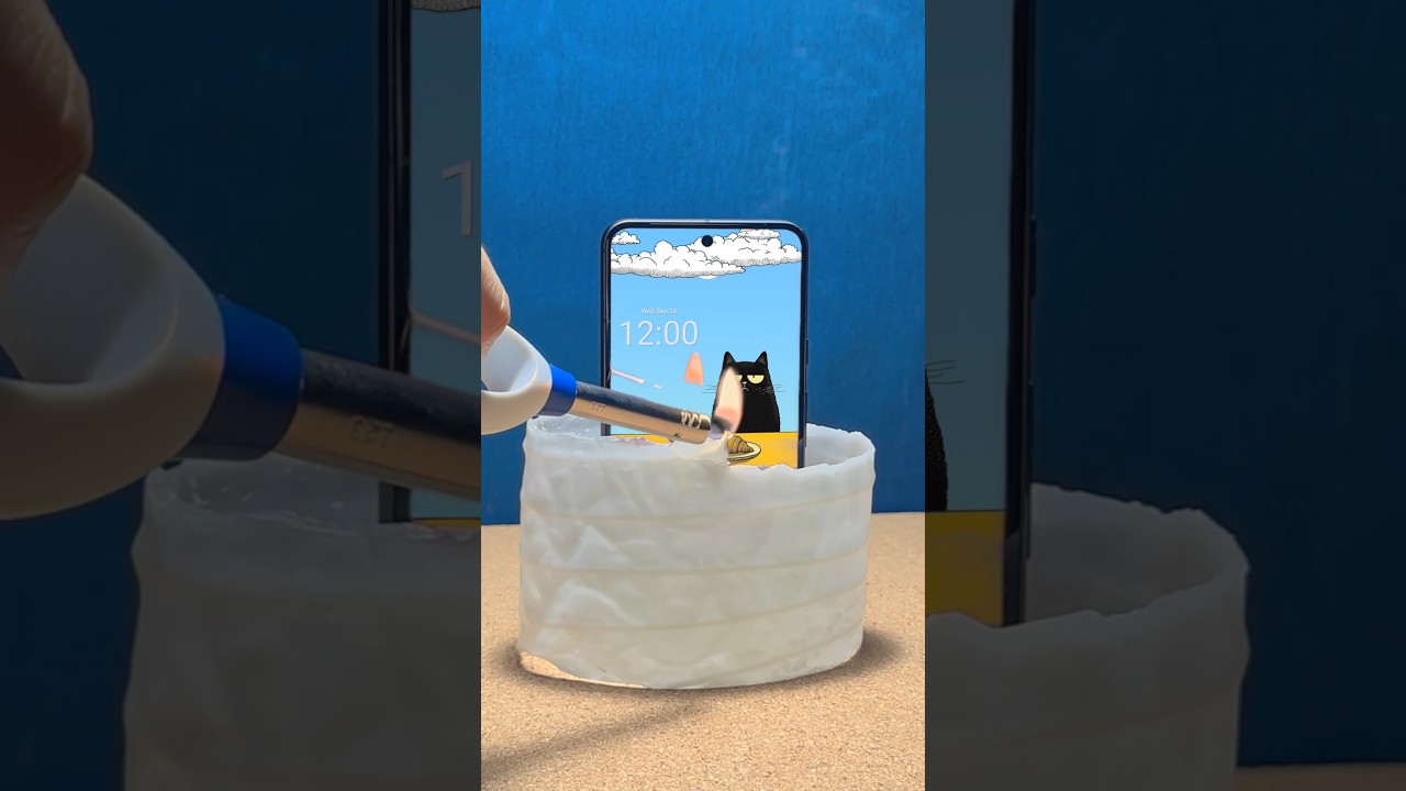 Grumpy cat wallpaper. This live wallpaper have day and night animation. #livewallpaper #wallpaper