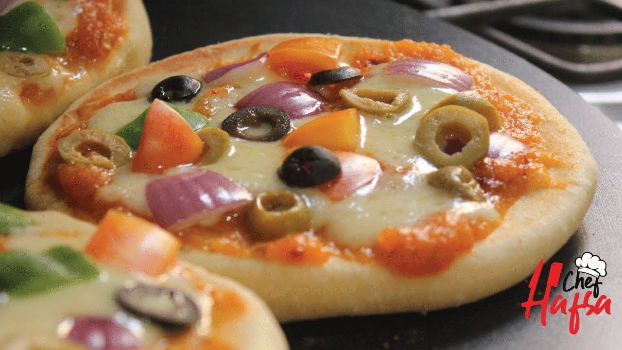 How To Make Mini Vegetable Pizza on Tawa (Mini Pizza Recipe Without Oven)