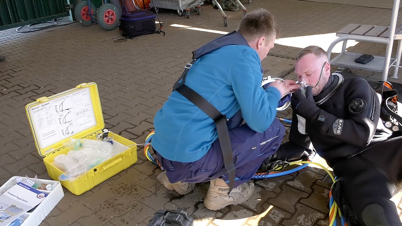 Erste Hilfe bei Tauchunfällen: Intensive Schulung gibt Sicherheit
