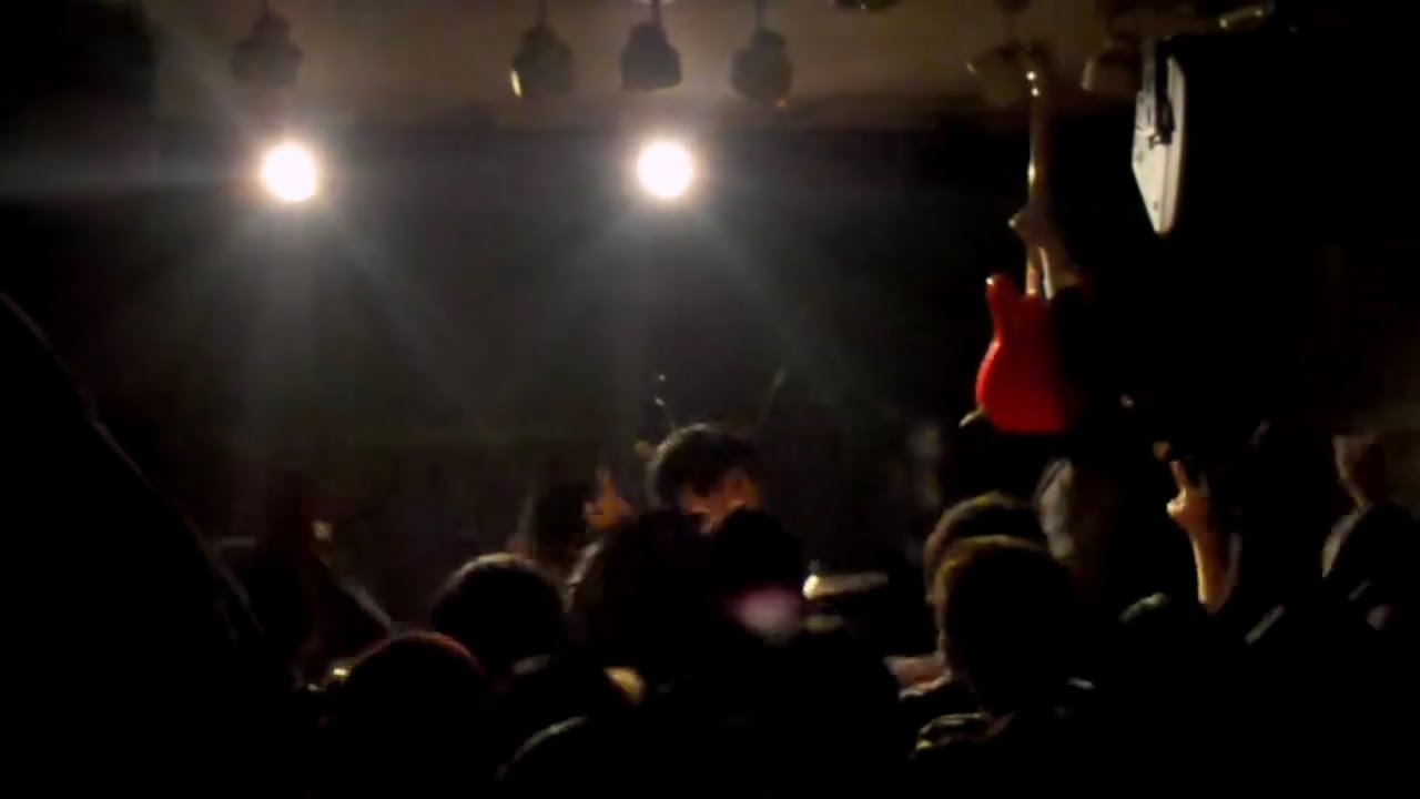 バズマザーズ「革命にふさわしいファンファーレ」（2013年某日某所のライブ）１