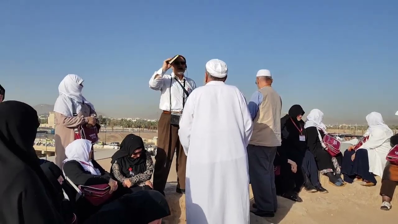 Uhud okçular tepesinde Uhud savaşı anlatımı   #uhud #umre #ziyaret #savaş #anlatım
